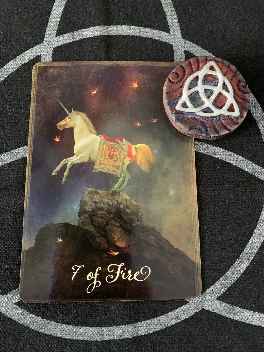 TriquetraIntuit's tweet photo. DO 👏🏼 NOT 👏🏼 give up on your heart’s desire. Be persistent in what you are passionate about. What is meant for you will not be kept from you. Determination is a signal to the universe that you are willing to do your part. Stay with it; see it through. Dreams DO become reality. https://t.co/h3VgHGB9Lz