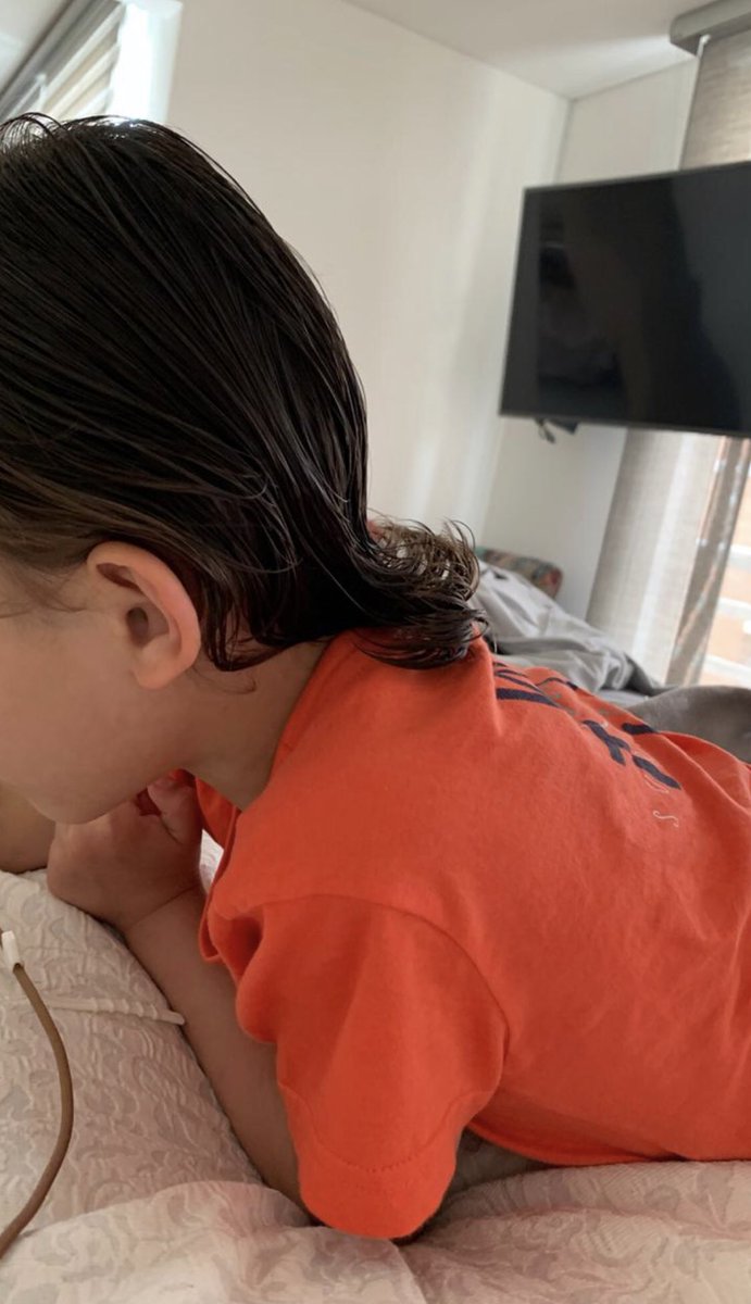 jessicamedinab's tweet photo. Mi hijo está listo para ser Alcalde de Medellín 😬 https://t.co/MgDZthjInp