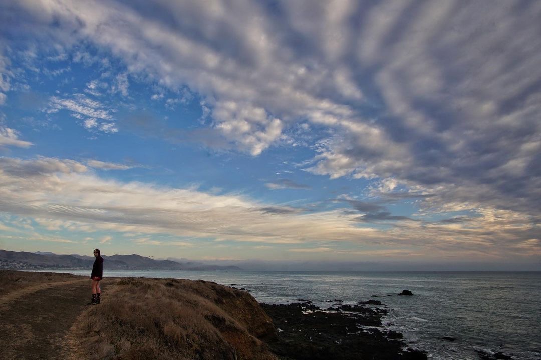 CountyofSLO's tweet photo. Those special days when the clouds are just as stunning as the landscape. #EsteroBluffs #ScenicSunday #GetOutside
📷: @fortheloveofview805 https://t.co/I9mkBzmU0Z