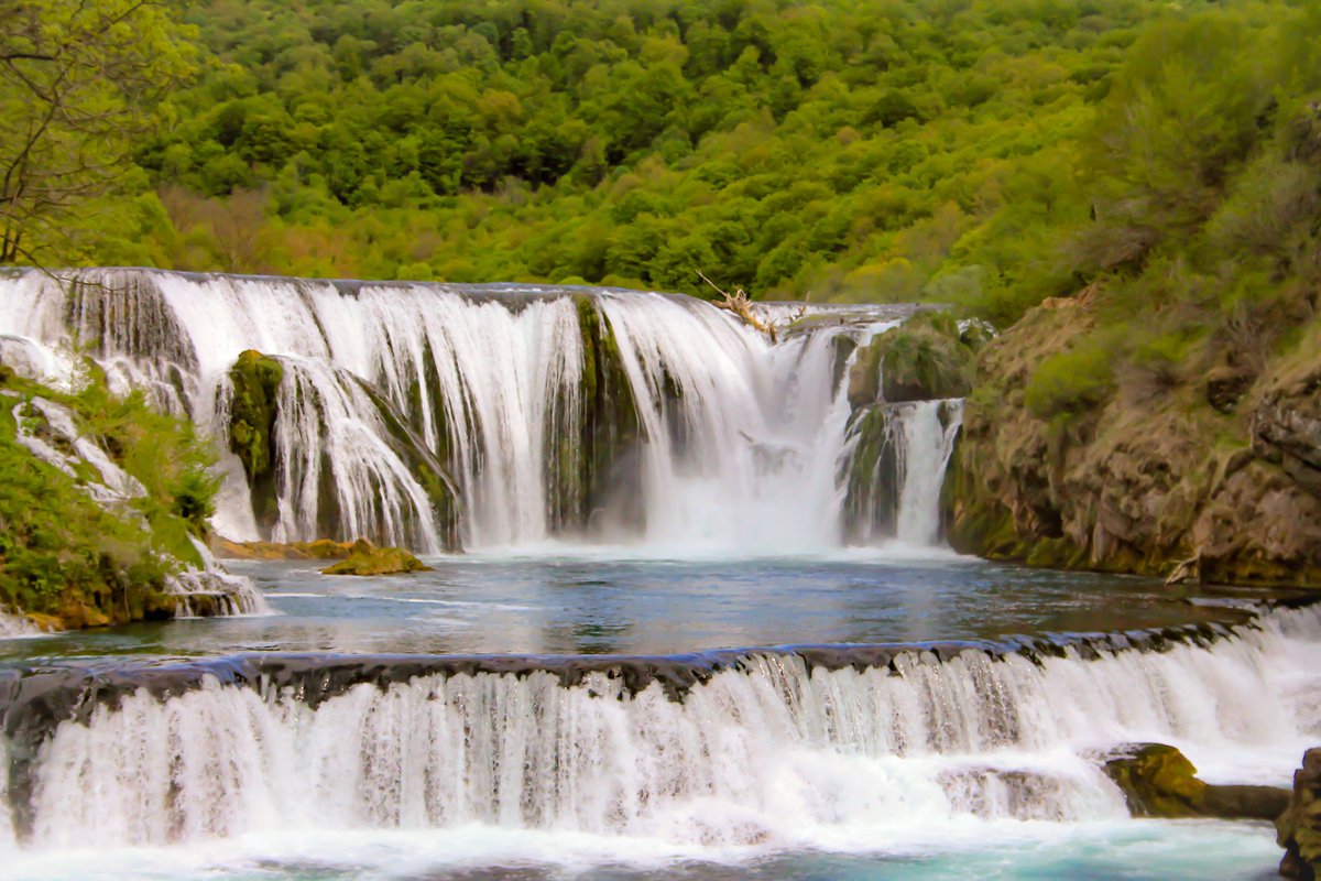 JusufRujanac's tweet photo. #waterfall #water #nationalpark #una #bosniaandherzegovina #nature #bihy #jukaphoto
•
📸 https://t.co/IZQMV00lwi