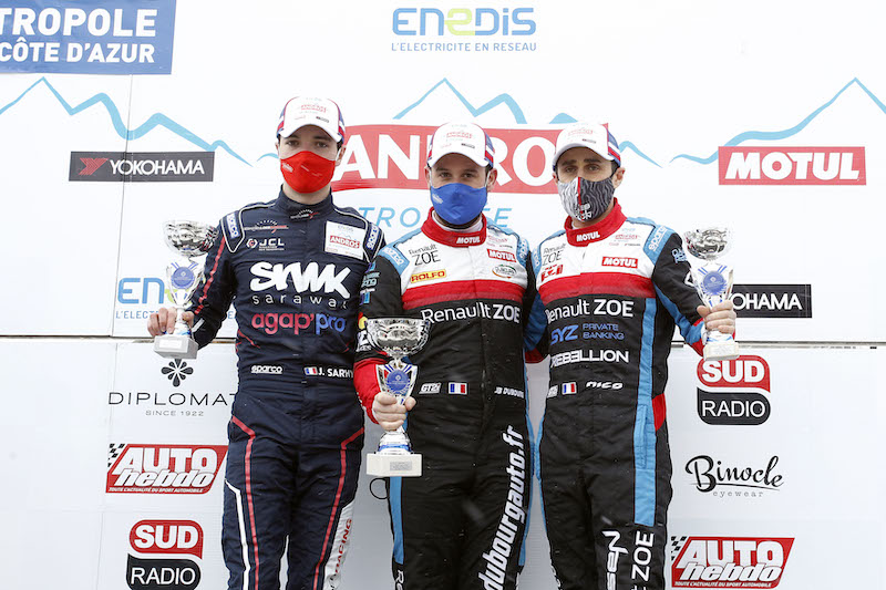 DARacingRX's tweet photo. 🥇🥇🥇Carton plein pour les #ZOEGlace du 
@DARacingRX sur la 2e étape du #eTropheeAndros à 
@Isola2000_06 💪💪💪
#JB leader #ElitePro
#Gerald leader #Elite
#DAR leader #Equipe 
📝Toutes les #infos ⬇️⬇️⬇️
https://t.co/050aAaSWMZ https://t.co/hYOz5TWPIo