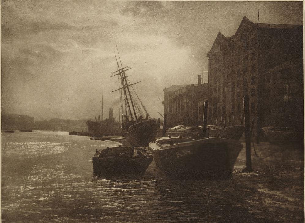 Below London Bridge, C1900