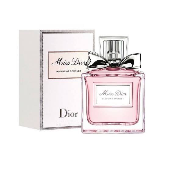 BaanGood_'s tweet photo. แจกค่าาา!! 

🎟🥣 RT + Follow สุ่มแจก 

- Miss Dior Blooming 
Bouquet 30 ml. 1 ขวด
- กันแดด Base love good  3 ชิ้น ค่า

ประกาศ 20/01/21 นะคะ https://t.co/AngVbpT51O