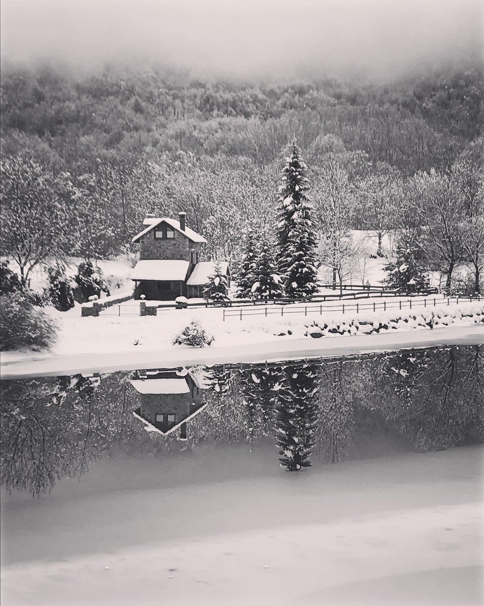 Qué guapo está todo. #valledebenasque #pirineos 
#nieve 📷