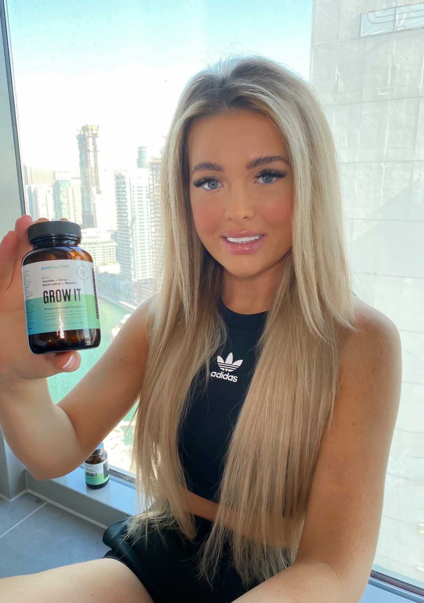 Annutri1's tweet photo. With the colder months, it is more important than ever to make sure your health &amp; immune system are supported. 🥶⛄️❄️ 

𝐕𝐈𝐓𝐀𝐌𝐈𝐍 𝐂 &amp; 𝐙𝐈𝐍𝐂 are key players in the immune system.

#hairsupplement #growit #newhair #vitaminc #zinc #immunesystem #selfcare #healthandwellness https://t.co/I7lLriEDdJ