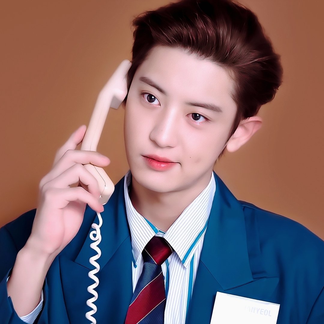 chanseulpics's tweet photo. 👔📞
#찬열 #CHANYEOL @weareoneEXO
#슬기 #SEULGI @RVsmtown
#exovelvet #chanseul https://t.co/E2xa4miwZj