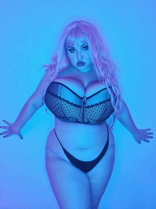 2 pic. More hot stuff with DISCOUNT today?
?????????????
✅https://t.co/3VxUnQEZ1i✅ https://t.co/Lq0s