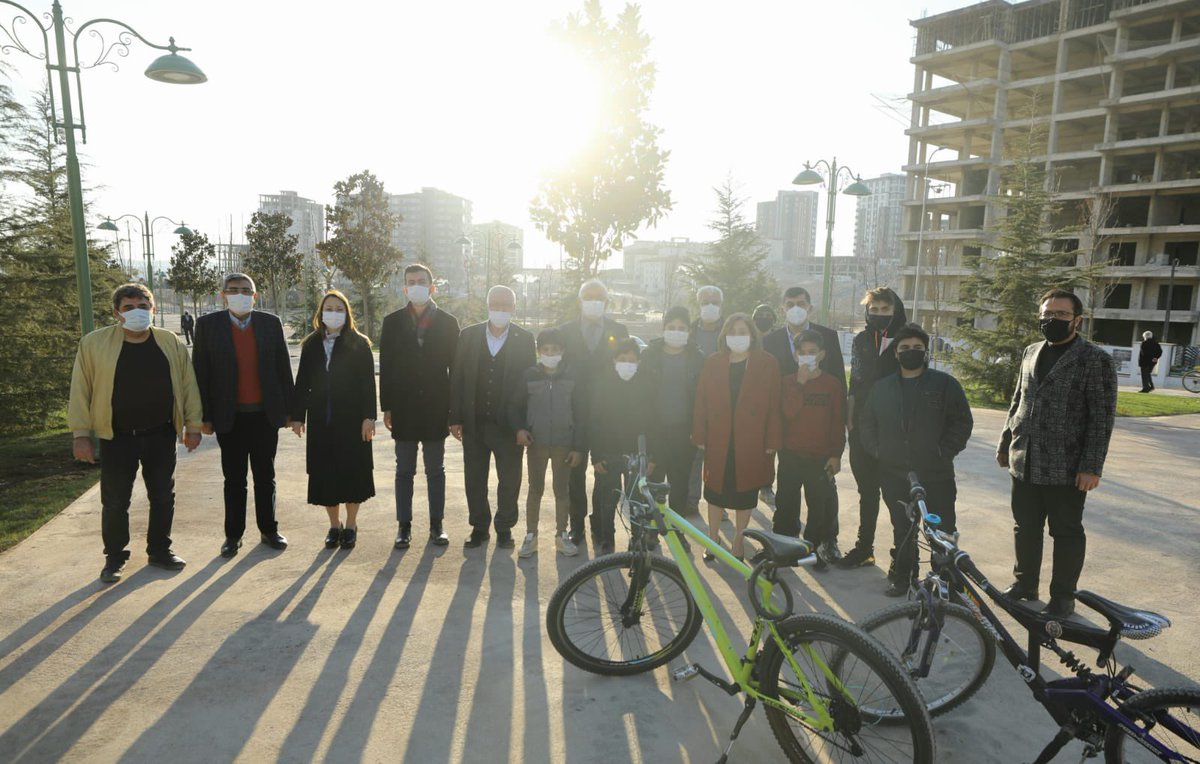 Şehitkamil ilçesinde bulunan ibrahimli mahallesinde, yapımı devam eden Vadi Park projesini yerinde inceleme fırsatı bulduk. 

Nitelikli parkta olarakta dizayn edilen parkın Gazi şehrimize hayırlı olmasını diliyorum. 

<a href="/rfadiloglu/">Rıdvan Fadıloğlu 🇹🇷</a> 
<a href="/SehitkamilBel/">Şehitkamil Belediyesi🇹🇷</a>