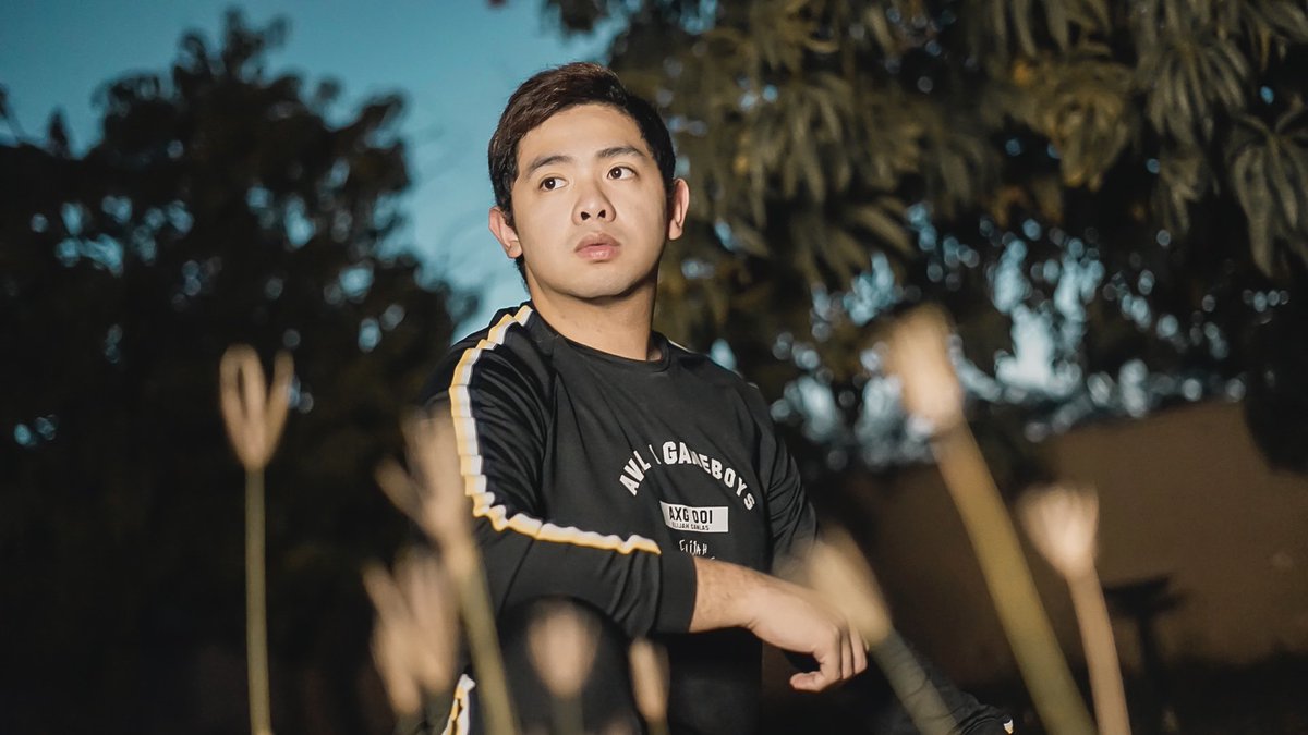 wilsonian__'s tweet photo. #Gameboys #Zero01 Tracksuit from @elijahcanlas_ 
Finally had the chance to wear it and properly honor the tracksuit. Had no doubts in loving the set, they’re comfortable 
 and light, the type of pair I’d wear on a daily basis. 💯🔥 https://t.co/FPgRR6kPIW