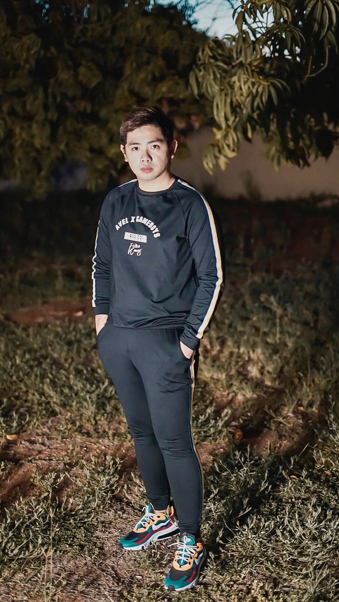 wilsonian__'s tweet photo. #Gameboys #Zero01 Tracksuit from @elijahcanlas_ 
Finally had the chance to wear it and properly honor the tracksuit. Had no doubts in loving the set, they’re comfortable 
 and light, the type of pair I’d wear on a daily basis. 💯🔥 https://t.co/FPgRR6kPIW