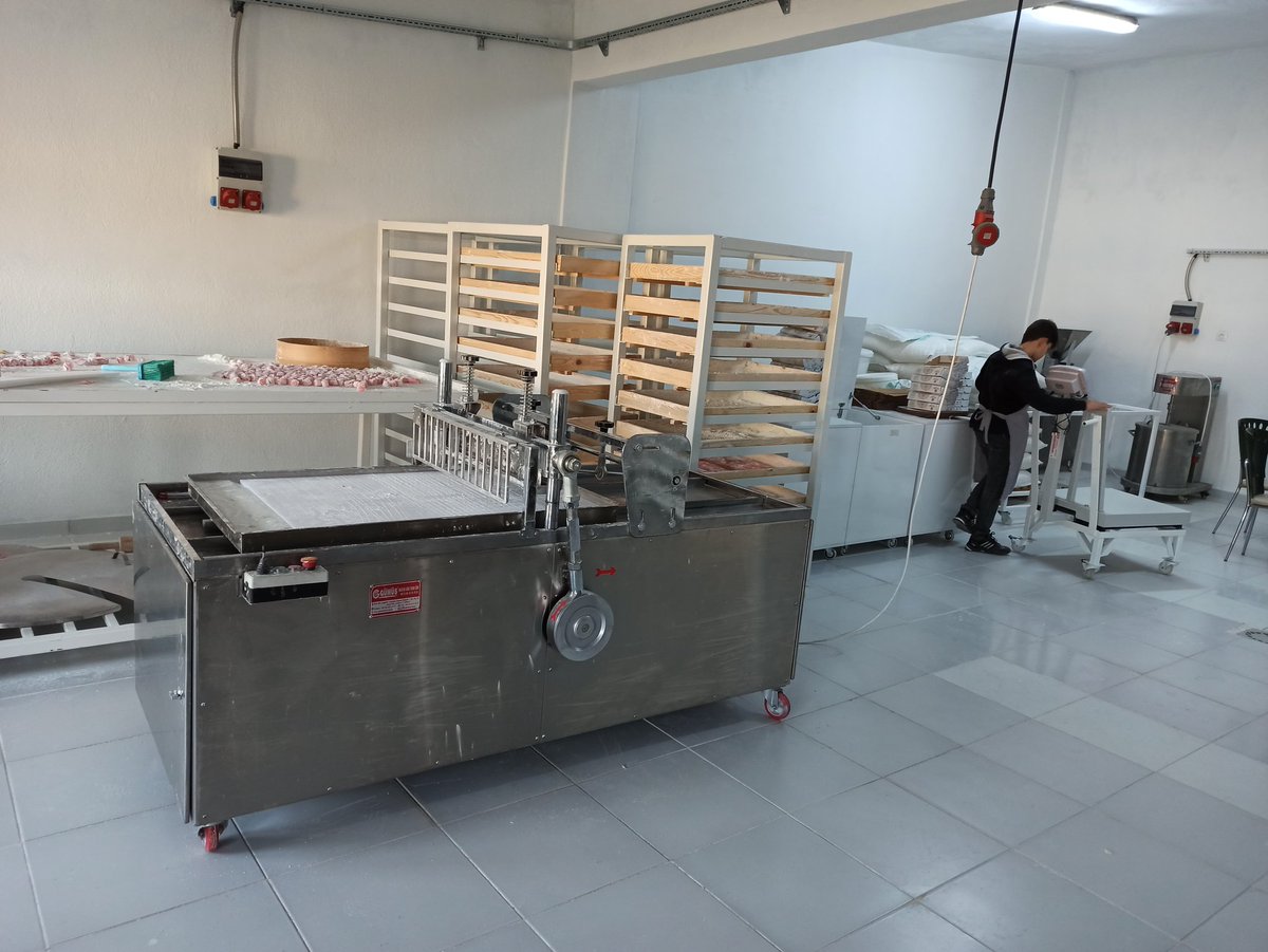 gumusmakcom's tweet photo. #lokum #turkishdeligt #Konya #makina #seker #lokummakinasi https://t.co/CXJV9gqChJ