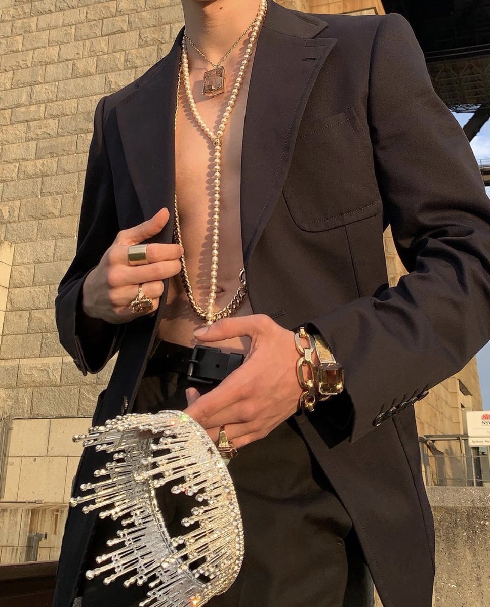 lxstmvnd's tweet photo. ⠀⠀⠀⠀⠀⠀ ⠀⠀⠀⠀⠀⠀ ⠀⠀⠀⠀⠀               ⠀  ⠀                 #𝘀𝗲𝗱𝘂𝗰𝘁𝗶𝘃𝗲𝘀𝘂𝗻𝗱𝗮𝘆 

                                  𝔣𝔲𝔱𝔲𝔯 𝔡𝔞𝔡 𝔬𝔫 𝔭𝔬𝔦𝔫𝔱. https://t.co/8lV6YBpukh