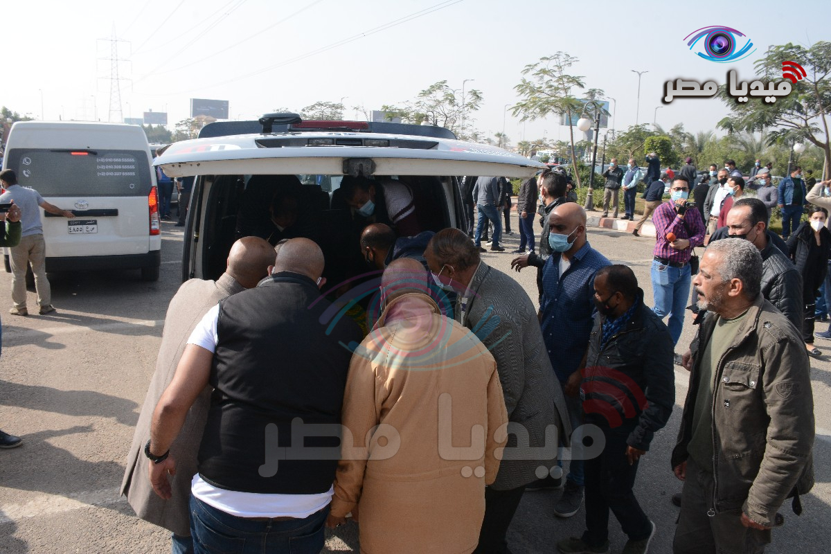 MediaMasr4's tweet photo. جنازة الفنان هادي الجيار من مسجد الشرطة بمدينة الشيخ زايد https://t.co/v0fnJtBCSe