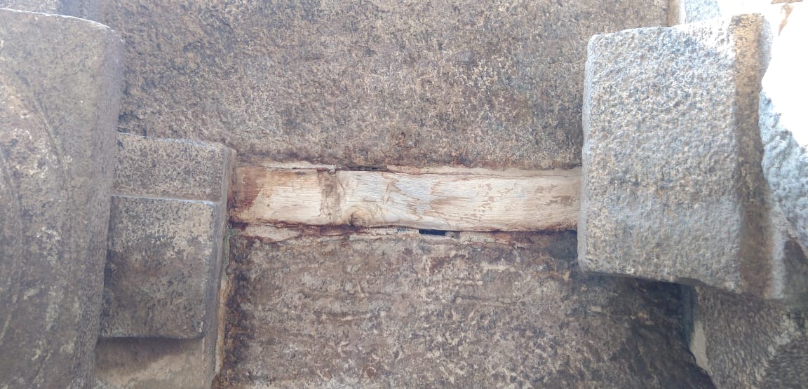 7) Special Thanks to Sudha Murthy of Infosys Foundation who got  #Someshwara temple restored. On key occasions 1000 people come! It was a place for anti social elements, meat cutting, buffalo herders...We didn't know the value of our heritage till Smt Murthy opened our eyes! 