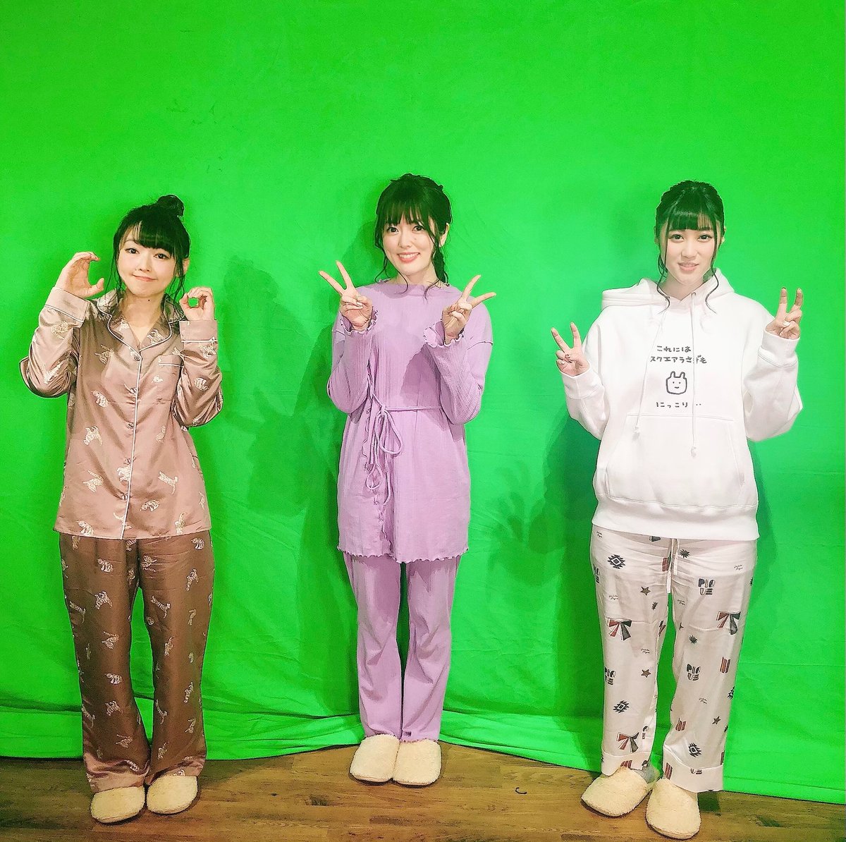 aimausu's tweet photo. 普段着ないようなルームウェアを着れたのも楽しかったー！

#アズステ
#ココイチで一緒に補給 https://t.co/0fGXKsDDt8