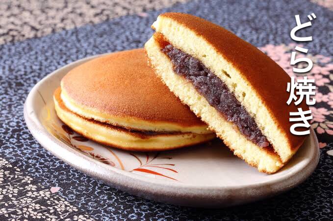 hiragananinja's tweet photo. My favorite Wagashi (和菓子)  !  What’s yours? 

①どら焼き Dorayaki 

②みたらし団子 Mitarashi Dango

③いちご大福 🍓Ichigo Daifuku

④信玄餅 Shingen Mochi

#nihongo #wagashi https://t.co/PHTRHprNdo