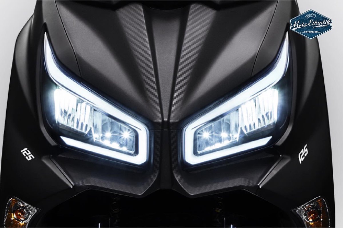 MotoEtkinlik's tweet photo. Yeni SYM Joymax Z 250 2021’de Türkiye’de! 👍🏻
Tayvanlı #motosiklet üreticisi SYM’nin çok sevilen Joymax modeli 2021 yılı için yenilendi! 

#motoetkinlik #motor #motorsiklet #motosiklettutkunlari #motoask #haberler #scooter #maxsym #joymaxz #symjoymaxz #joymaxz250 #joymax250 https://t.co/rPWMARZ41j