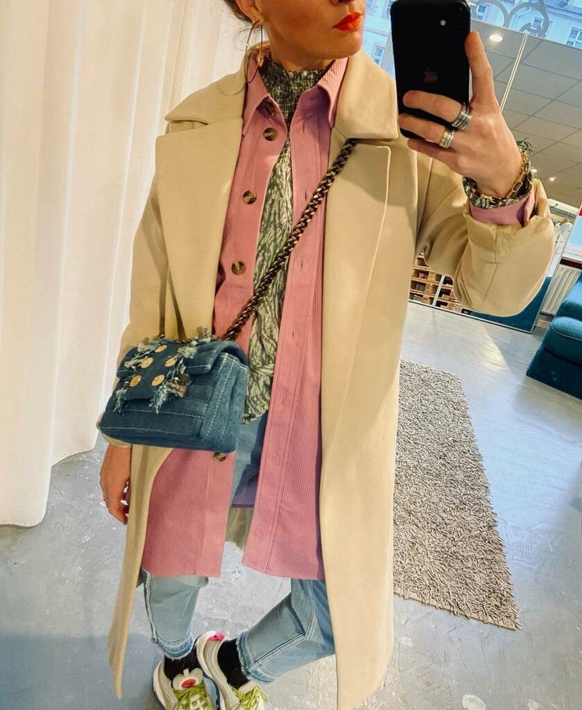 kooreloo's tweet photo. Denim mood @yasiwho 
.
.
.
.
.
.
#kooreloo 
#koorelooworld https://t.co/3fVFzqNIqz