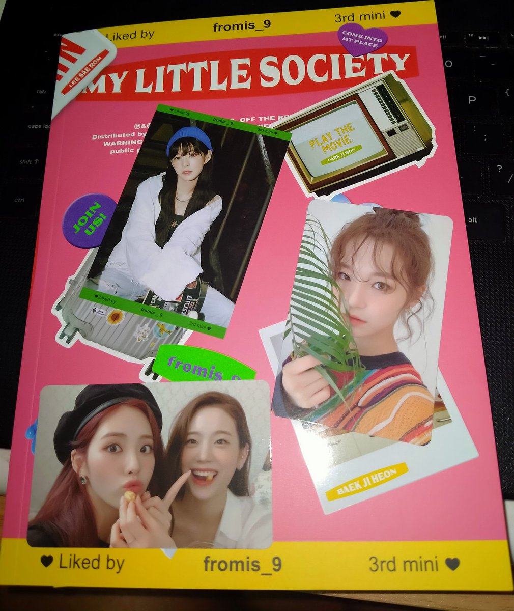 triviaseouI's tweet photo. received my album today! it was definitely worth the wait. thank you @mauveinegoodsph 💗 https://t.co/3AlyfpOvWo