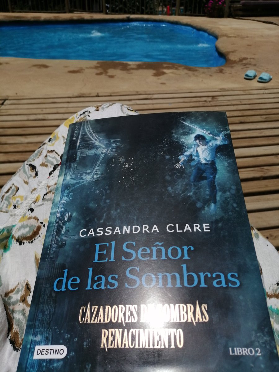 tsukigigi's tweet photo. Actividad favorita junto a la piscina ❤️❤️❤️
#relaxtime #cazadoresdesombras #Shadowhunters #megustaleer #Blacktorn #JulianBlacktorn #EmmaCarstairs #Carstairs #LordofShadows #TheDarkArtifices #CassandraClare https://t.co/NaACiBJ7sA