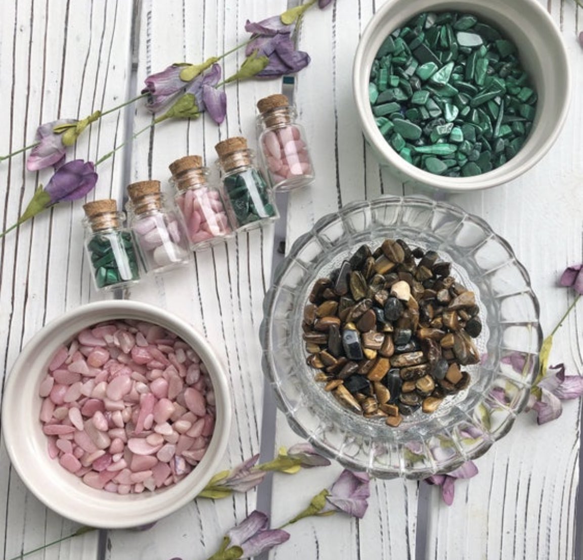 DesignsTiffany's tweet photo. So many pretties ✨💕 https://t.co/KHl47yr0ic #witchy #crystals #etsy https://t.co/uLQctk947D