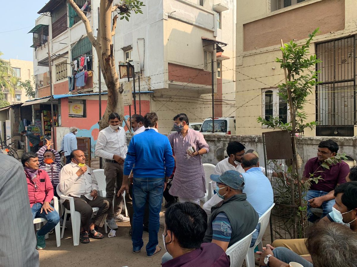 mkaswalabjp's tweet photo. Chai pe charcha - Foot path bethak @ #Maninagar https://t.co/g0lHut0qtO