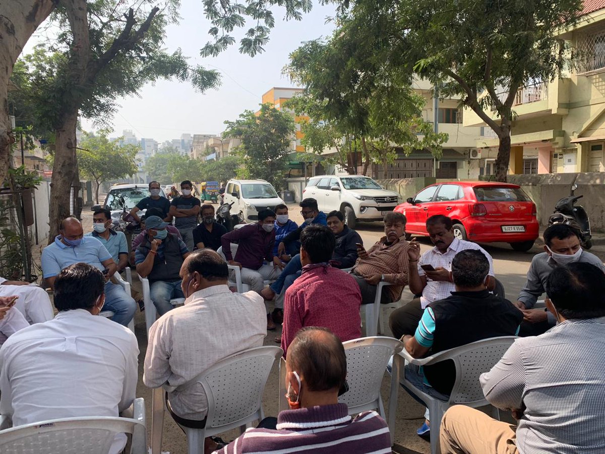 mkaswalabjp's tweet photo. Chai pe charcha - Foot path bethak @ #Maninagar https://t.co/g0lHut0qtO
