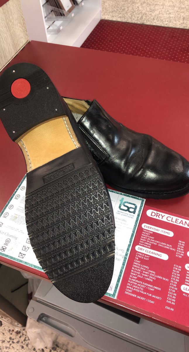 TimpsonAsda's tweet image. Don’t be slipping &amp;amp; sliding this very cold year, pop in to store and get yourself a Y-Grip sole for extra protection and slip proof. 

Sole only - £27.95
Sole &amp;amp; heel - £30.95 

Available at all Timpson Store’s. 

@TimpsonNews #Timpson #Cobbler #Shoes #Repairs #ASDA #Dundee