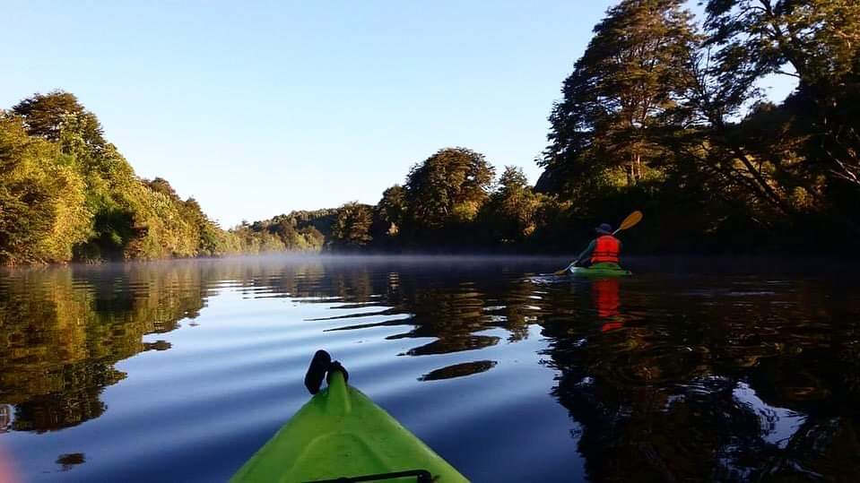 repuleufu's tweet photo. Hola amigos, vamos por un día de #Kayak parate de nuestro parque, la naturaleza en su máximo esplendor 🛶🏕️🏞️🥰
Que tengan #FelizDomingo
Desde #Ancud #Chiloé #islaparaiso https://t.co/KEMCXVLnTc