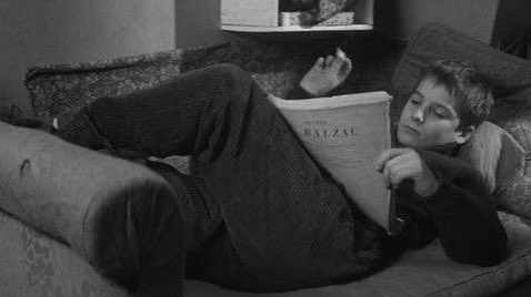 LostInFilm's tweet photo. «Three films a day, three books a week and records of great music would be enough to make me happy to the day I die»

— François Truffaut https://t.co/xFxHRuaxA5