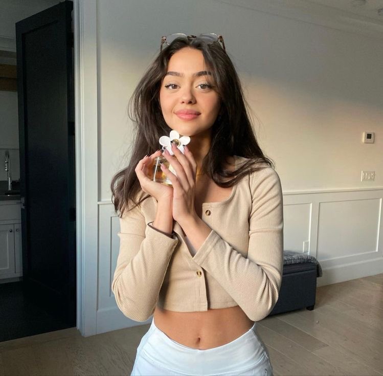 hai there, this is abby speaking. I do #openfollow for western rp's only! need more friends here, let's goo! 🍉