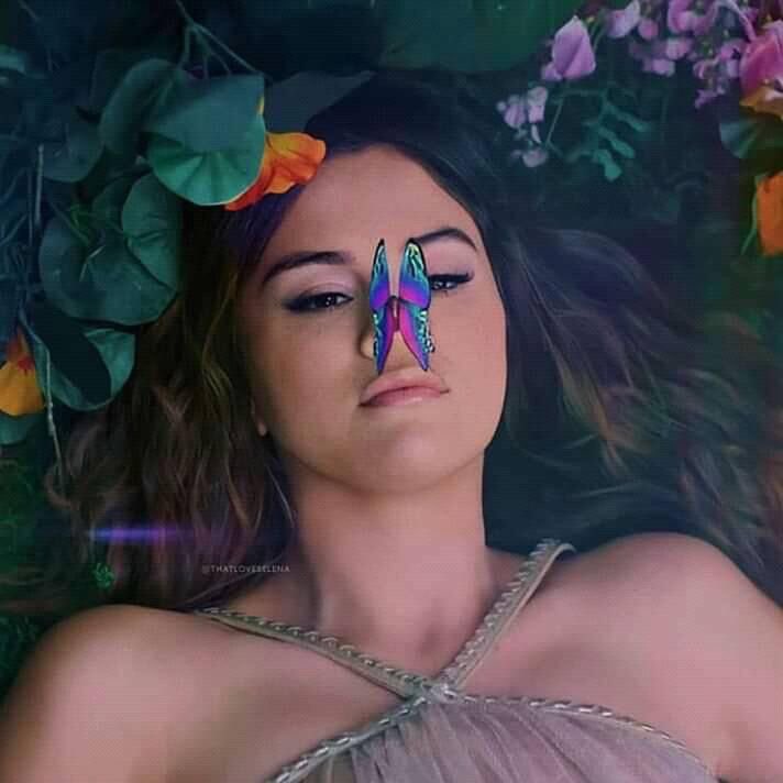 multistanstar1's tweet photo. ONE YEAR OF RARE AHHHHHH RARE by selena gomez, cant believe it one year already, although the era was short 😭 she gave us 4 mv and one performance video i love this album so much it so amazing.
STREAM RARE TODAY!!!!!! #Rare #Selena #OneYearOfRare #streamrare @selenagomez https://t.co/QspoKcWoCd