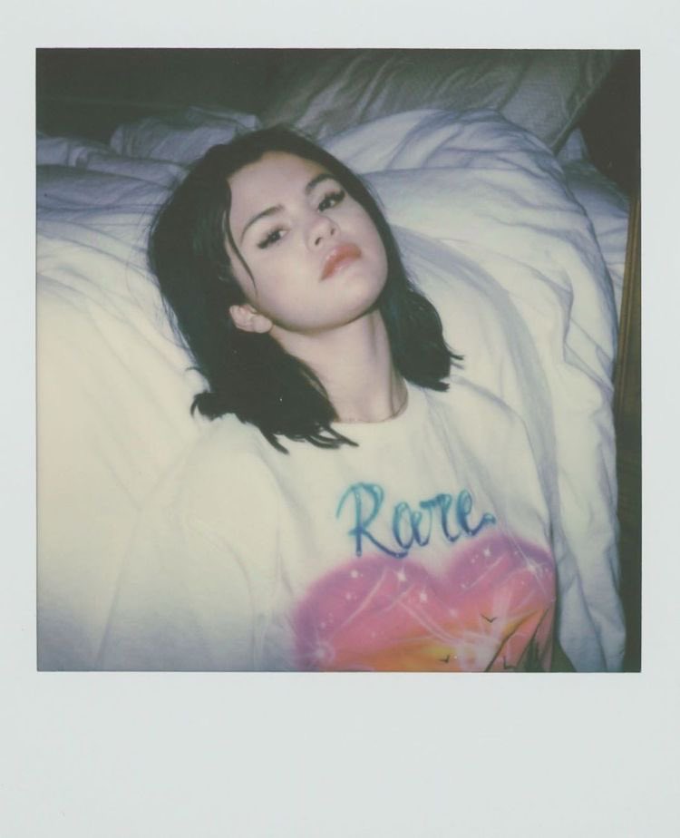 multistanstar1's tweet photo. ONE YEAR OF RARE AHHHHHH RARE by selena gomez, cant believe it one year already, although the era was short 😭 she gave us 4 mv and one performance video i love this album so much it so amazing.
STREAM RARE TODAY!!!!!! #Rare #Selena #OneYearOfRare #streamrare @selenagomez https://t.co/QspoKcWoCd