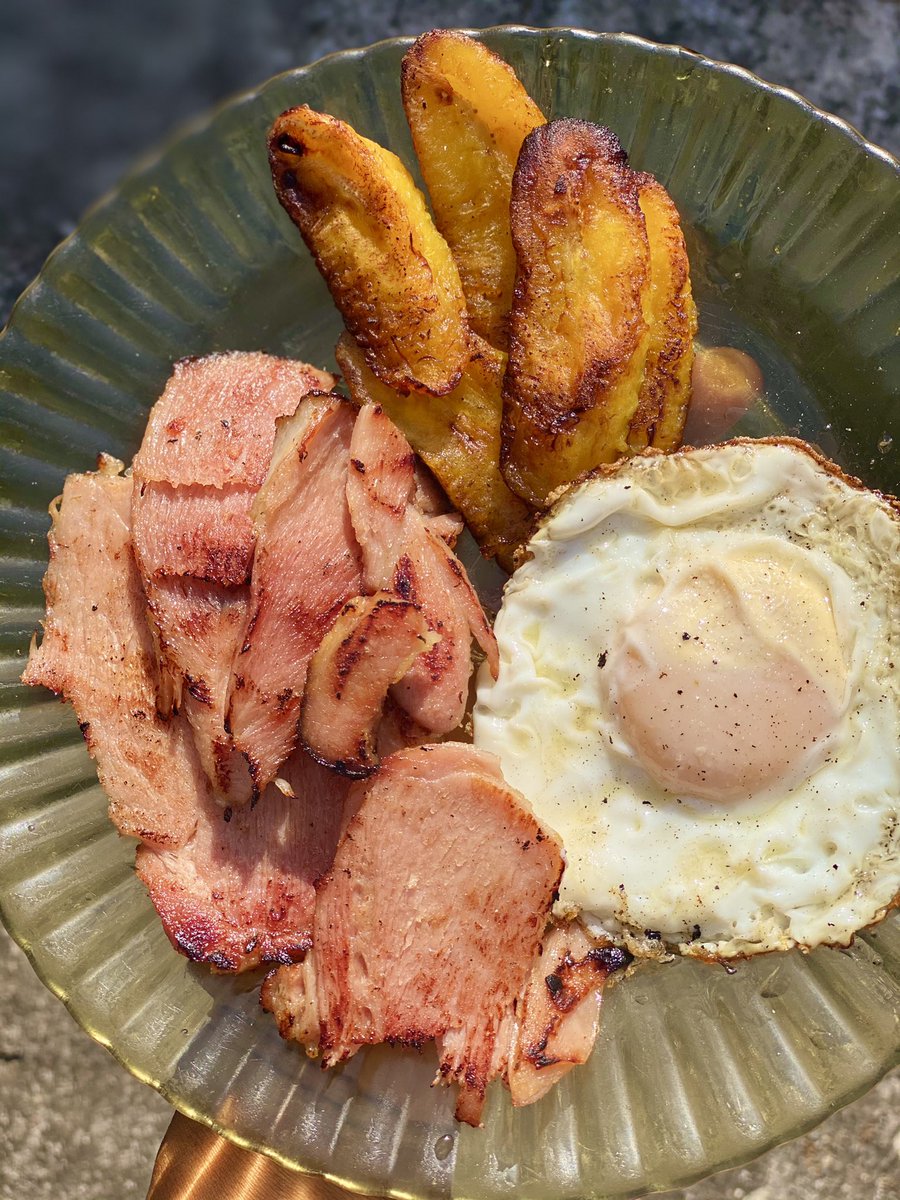 themilkyoneja's tweet photo. It’s the left over ham for me ... periodt... #breakfastthemostimportant #countrygirl #menice #wifetype https://t.co/2txsRB6Dj2