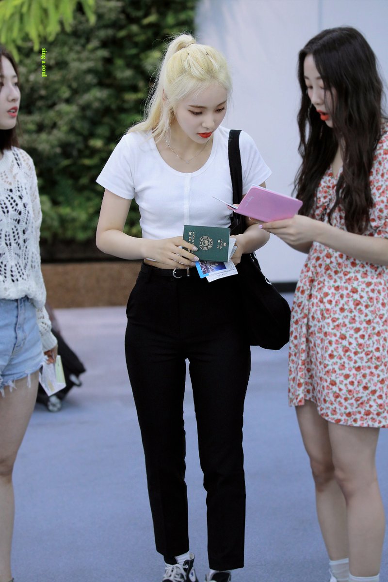 singasoul97's tweet photo. #진솔 #JinSoul #이달의소녀 #LOONA https://t.co/1W7M7znXaX