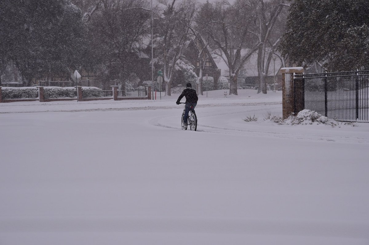 wesrap's tweet image. Lubbock, Texas ❄️ #txwx
(Photo: J Davis/CreativeMagic via @KAMCNews)