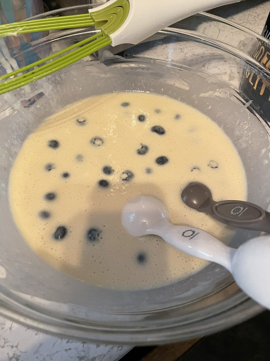 SunSweatSmile6's tweet photo. My #first waffle ๐ง Blueberry ๐ซ Protein ๐ช๐ผSooooo yummy ๐ & super easy! #waffles #miniwaffles #breakfast https://t.co/u7cy3Lox7G