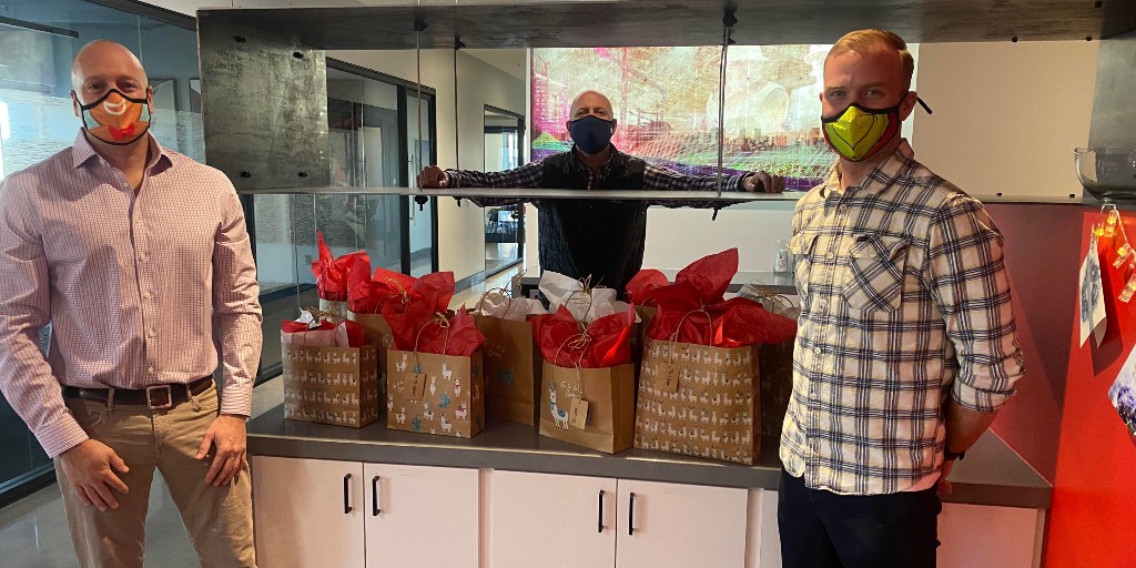 evalentinestl's tweet photo. Our @McCarthyBuild team partnered with Core, a Las Vegas non-profit, on an Operation Santa gift program. Thank you @CoreWeCan for taking an active role in our youth and creating such a positive impact on our community. https://t.co/ABOwhc8BMS #ShareGoodThings https://t.co/kDAKzRYxEg