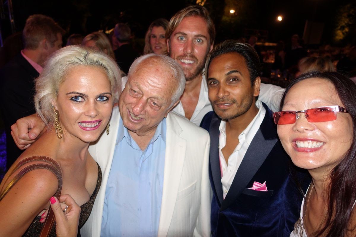 Hangin out with <a href="/TommyLasorda/">Tommy Lasorda Legacy</a>