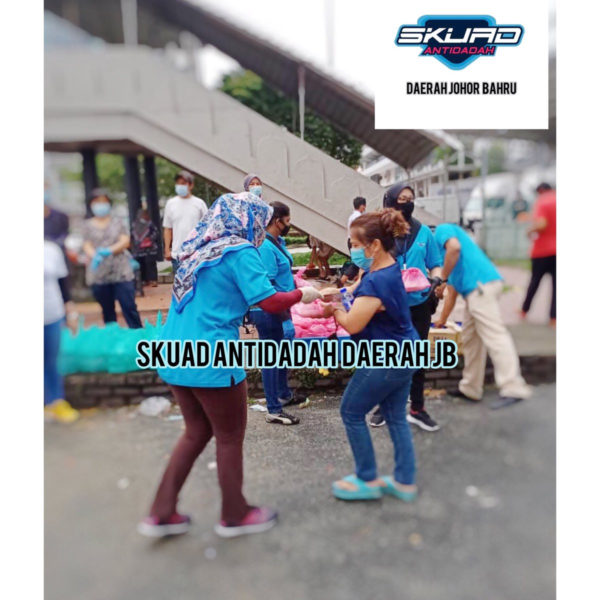 tenkuaisy74's tweet photo. 9/1/2021 6.00 Pm
Bertempat di : KTM JB & LANANG JB & DATARAN LARKIN JB & HSA JB
*Memberi makanan & serta talimat mengenai bahaya nya dadah kepada mereka d gelandangan d johor bahru
#skuadantidadahdaerahjb #dadahterkawal2025 #iinsanekasih #pbsm https://t.co/2JB9PEWHAX