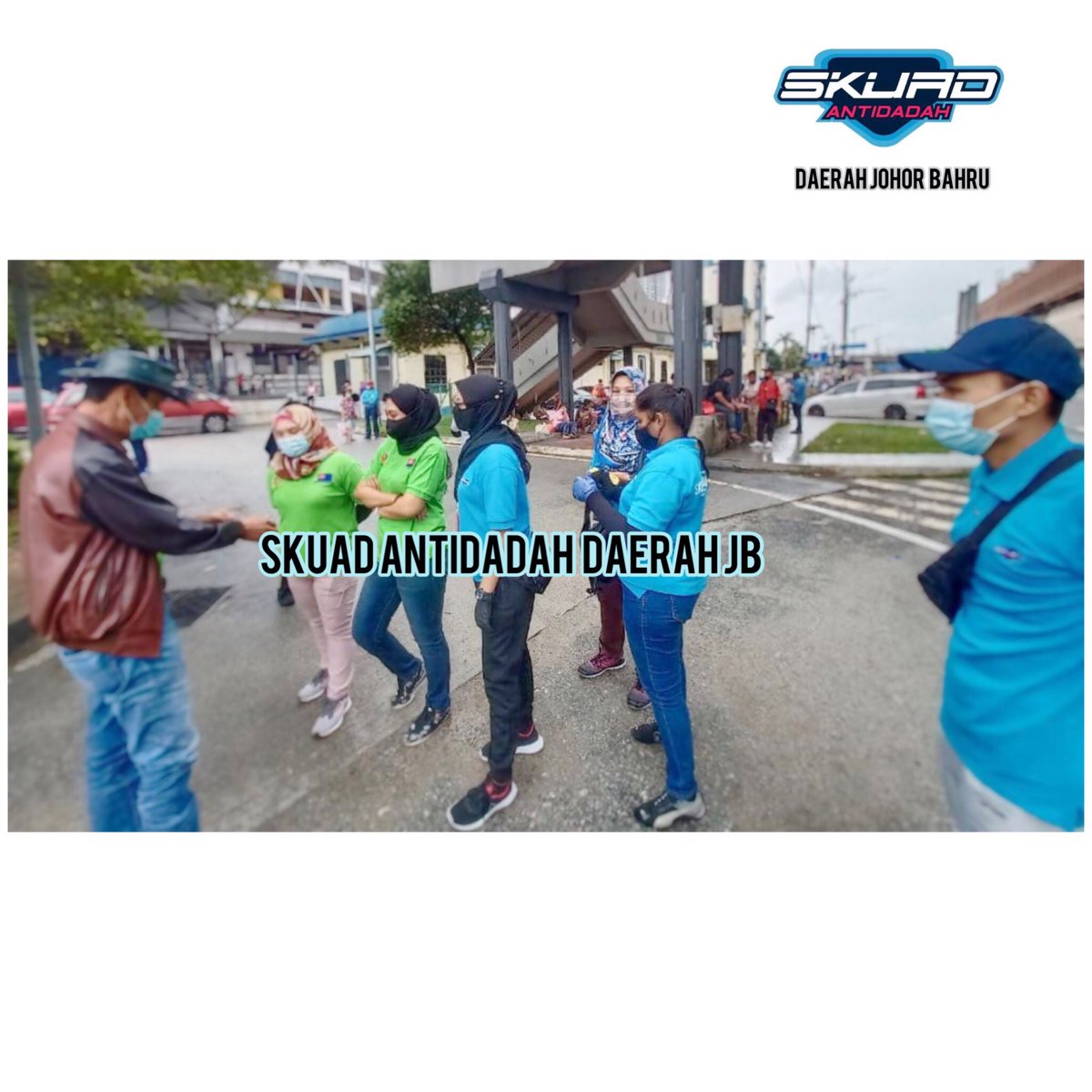 tenkuaisy74's tweet photo. 9/1/2021 6.00 Pm
Bertempat di : KTM JB & LANANG JB & DATARAN LARKIN JB & HSA JB
*Memberi makanan & serta talimat mengenai bahaya nya dadah kepada mereka d gelandangan d johor bahru
#skuadantidadahdaerahjb #dadahterkawal2025 #iinsanekasih #pbsm https://t.co/tp6ecif5E1