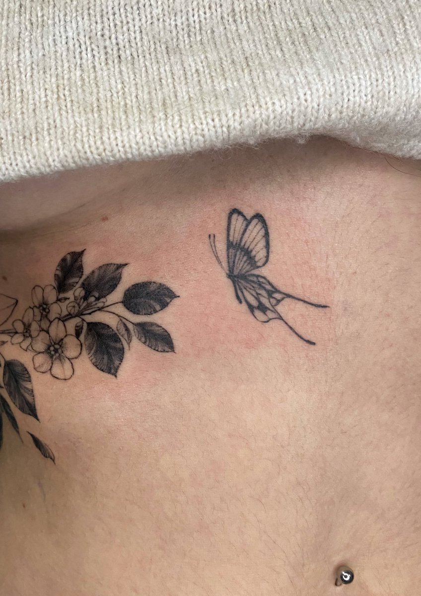 l2utattoo's tweet photo. Le projet personnel de cette après midi 🦋 Merci Marine !! https://t.co/j6gtMx1TA2