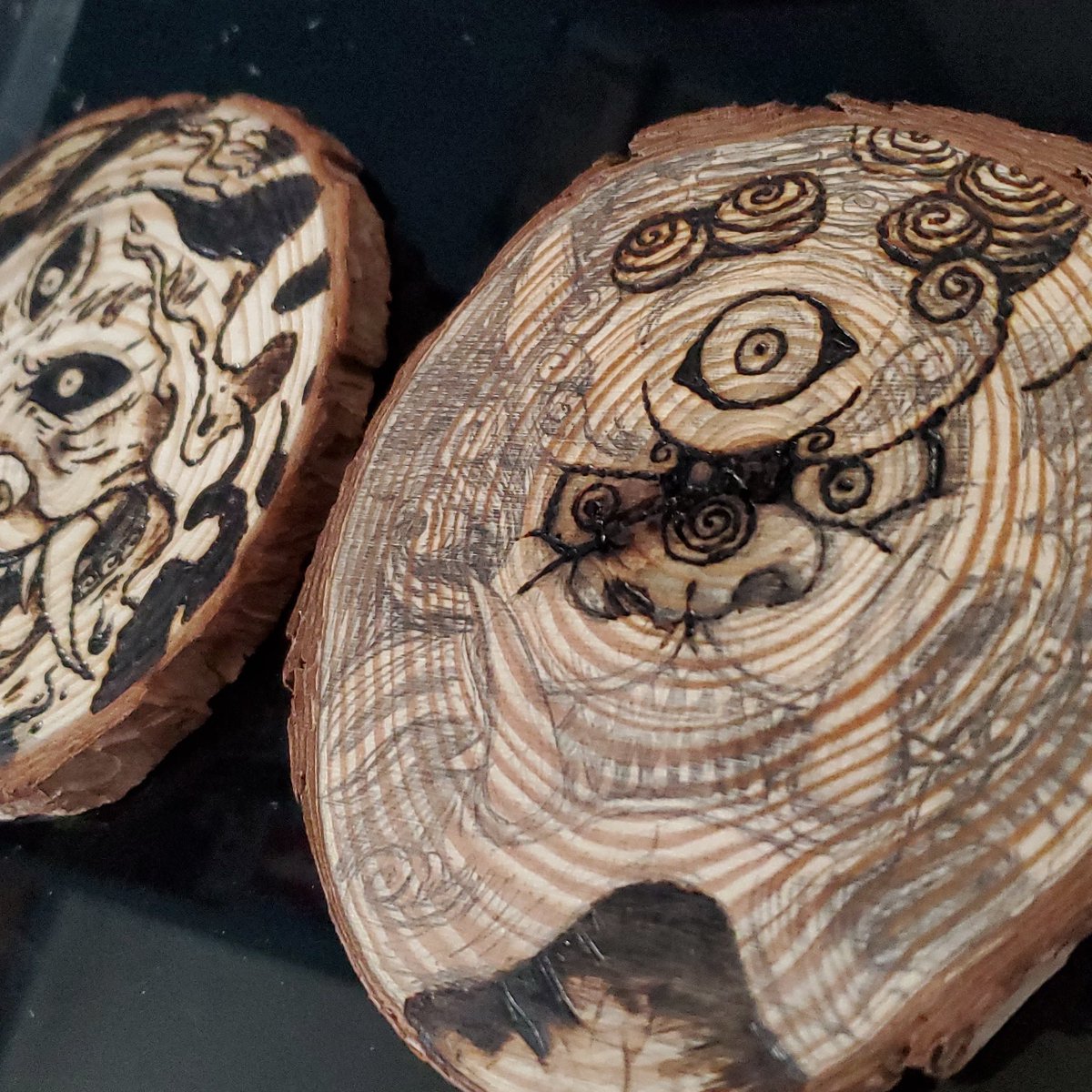 Later today, I will stream for the first time on Twitch! I will be woodburning my second wood coaster. Twitch.tv/yasmineabedart
#yasmineabedart #art #artist #woodburning #twitch #twitchstreamer #twitchtv #artstream #live #foodog #fudog #illustrations #woodcoasters #handmade
