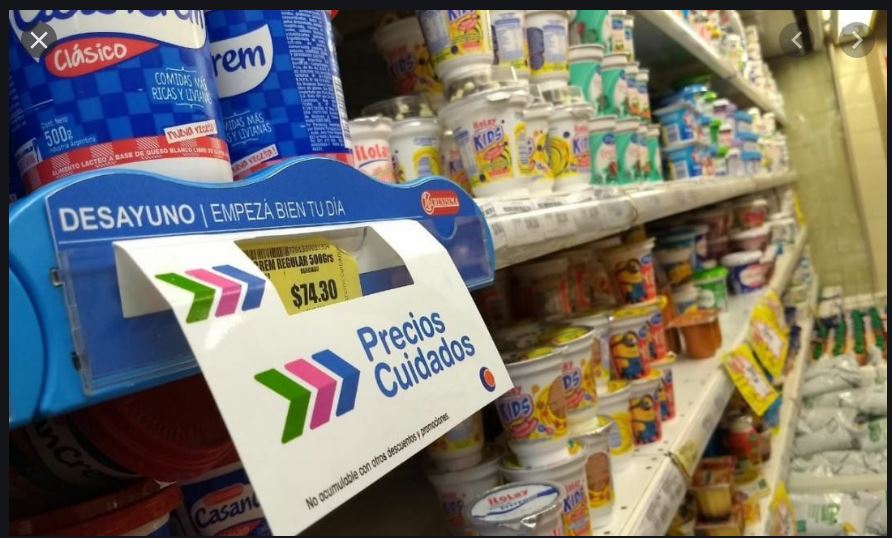 dlacalle's tweet photo. ¿Se dan cuenta de que los mismos que dicen que nos iría mejor con mucha más inflación, que hay que imprimir sin control, luego se quejan de que suben los precios?

Primero hunden el poder adquisitivo de la moneda, luego le echan la culpa a los comercios y empresas.

#peronismo https://t.co/sghWTGQ9xY