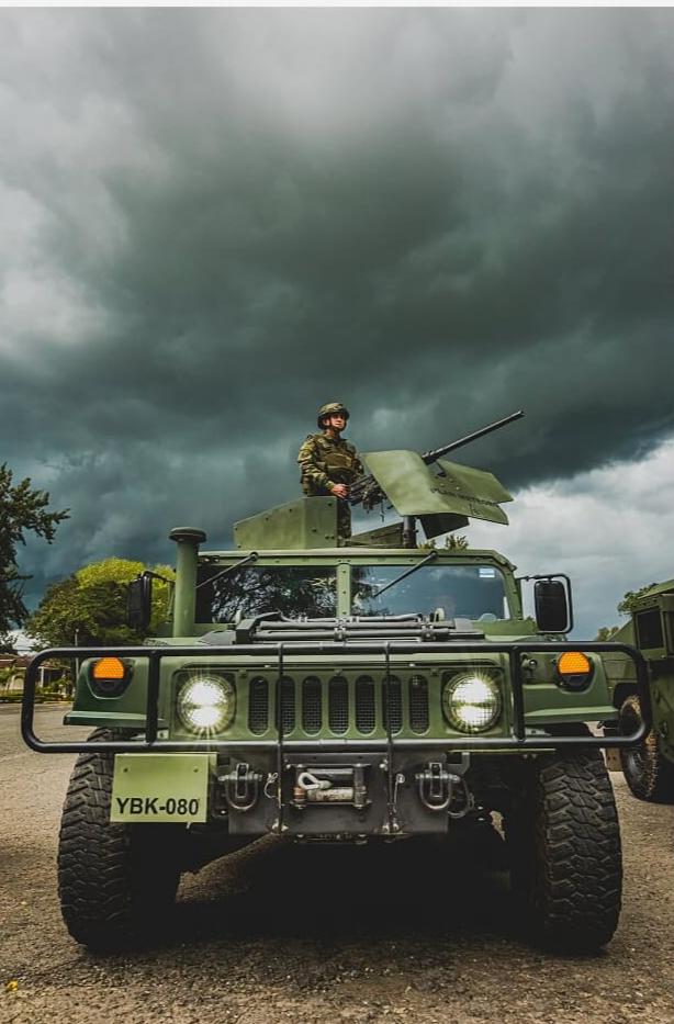 Ejrcito Nacional de Colombia a Twitter quotNuestra Brigada Liviana de  Caballera soldados comprometidos con la seguridad en la vas del  territorio colombiano SomosSuEjrcito httpstcoIOXwbouX05quot  Twitter