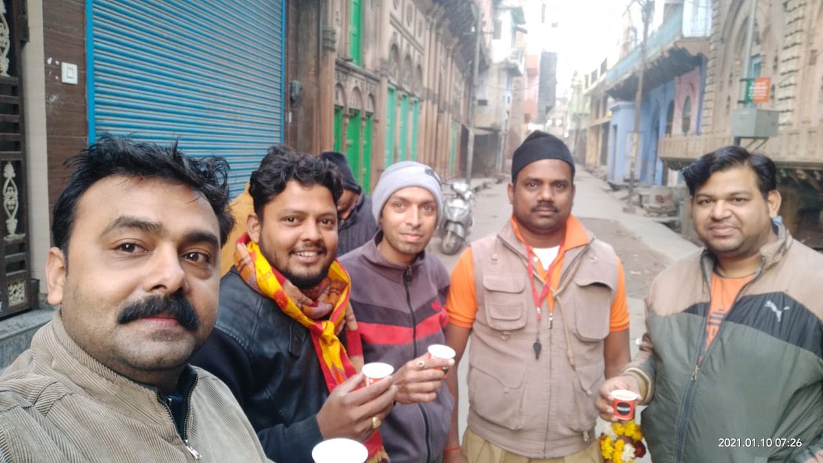 ankur_varshney's tweet photo. ⛳आज  #श्रीराम_मंदिर_निर्माण_निधिसंग्रह_अभियान के तहत जनजागरण के लिए वाटर वर्क्स से ,तालाब साबित खा ,महावीरगंज ,गली पालमल ,छिपेटी बाजार ,दरियाई ,छतरी वाला कुआं, दाऊजी मंदिर  में प्रभात फेरी निकाली गई ।
मंदिरनिर्माण के लिए आओ हम सब मिलकर कुछ योगदान करें ।  रामलला हम आयेंगे https://t.co/3zcsYPmelo