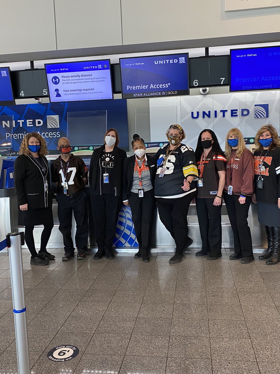 Karseym's tweet photo. #WeAreUnited #beingUnited @UA_Ramp_Proud United in rivalry STEELERS BROWNS  🏈🖤💛 https://t.co/ZFbN0LrgWl