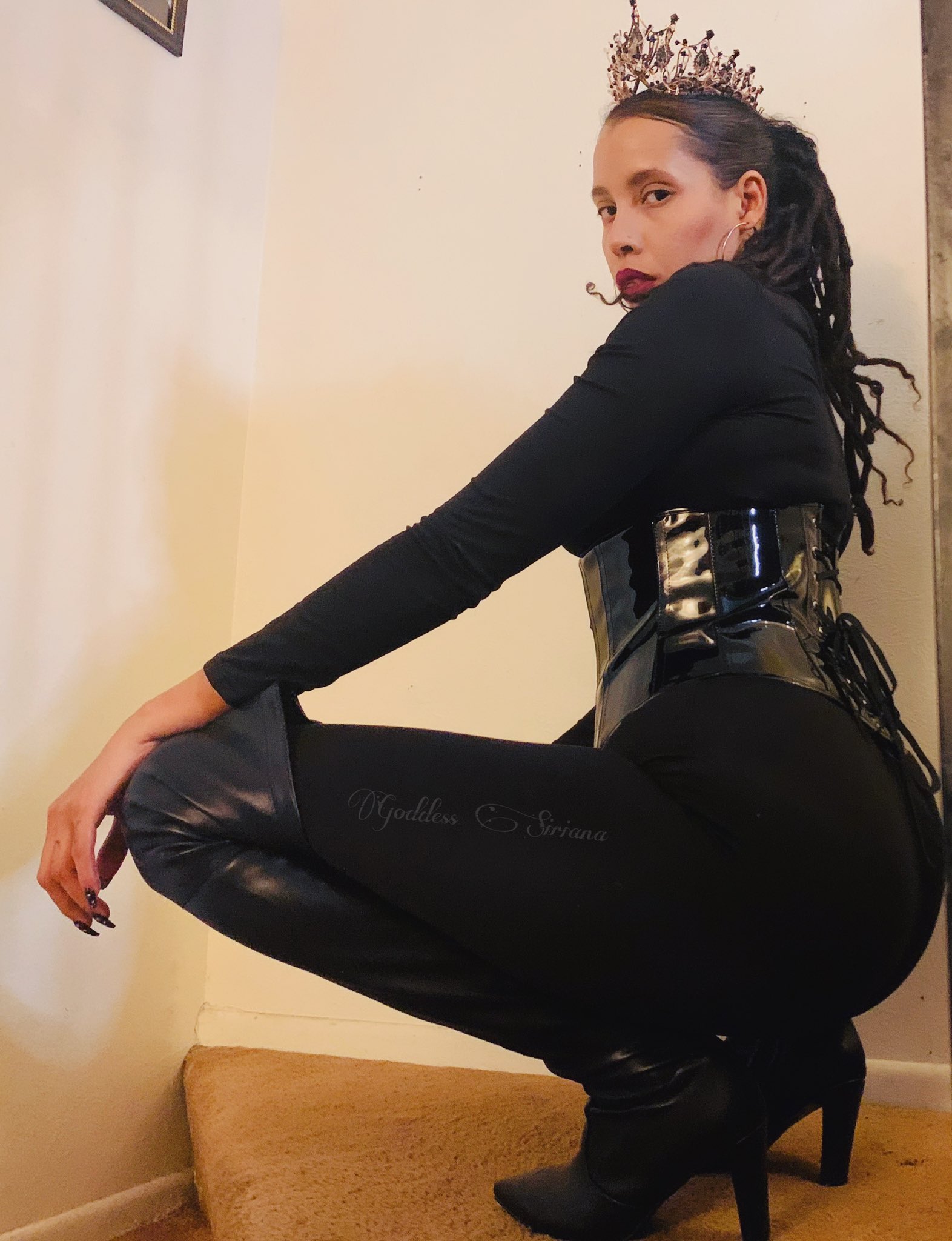 My birthday yesterday (1/9) was fun! However, you still have an opportunity to send me a gift by clicking the link in my bio. Ebony FemDom FinDom Latina #KosmikDomme #birthday https://t.co/IF31BNSAhK
