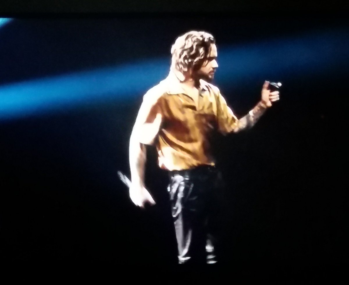 monicat1801's tweet image. ⏩⏩▶️
#LPSHOWFINALACT 😊