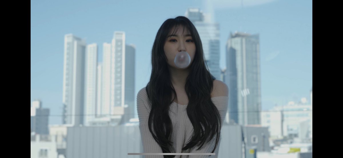 angelwingshk's tweet photo. -🕊
love you 😍!!!!!!! 😭
So special 💜😳 I am very satisfied🥰
IZ*ONE one Lee Chae Yeon- skyline 
#OurWingsChaeyeonDay 
#우리의_따뜻한겨울_채연아_생일축하해 
#HappyChaeYeonDay
#LEECHAEYEON #IZONE https://t.co/Rg88JjdErf